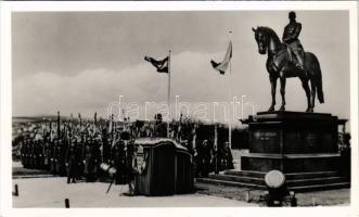 Budapest I. Az 1848-49-es szabadságharci zászlók ünnepélyes hazahozatala Oroszországból 1941. március 23-24. Az ünnepség színhelye a Hadimúzeum előtt / Russia returns the flags of the 1848-49 Hungarian War of Independence