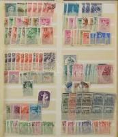 Érdekes vegyes anyag a klasszikusoktól kb 2000-ig, 7 db Schaubek nagy berakólapon