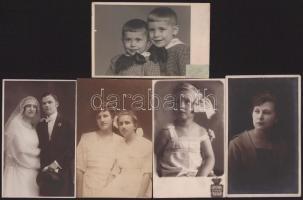 5 db fénykép klf műtermekből: Lichtblau János Kispest, Áldor Dezső Szipál Nyíregyháza Szitkay Alajos Temesvár, Schlotter J. Palánka. 9x14 cm