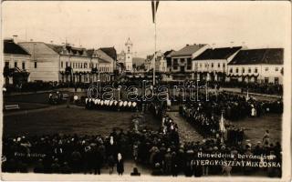 1940 Gyergyószentmiklós, Gheorgheni; bevonulás, Országzászló / entry of the Hungarian troops, Hungarian flag. Foto Ambrus photo + "TÁBORI POSTAHIVATAL 31"