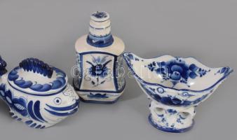 Orosz, Gzhell porcelán figurák és asztali só- és borsszóró készlet, kulacs, stb összesen 15 (18) db ...