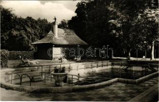 Röjtökmuzsaj (Sopron), strand. Képzőművészeti Alap