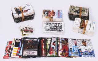 Vegyes kártya tétel: focis, vonatos, gyűjtögetős kártyák, stb.