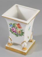 Herendi virágmintás talpas váza Kézzel festett, jelzett , hibátlan m: 14 cm