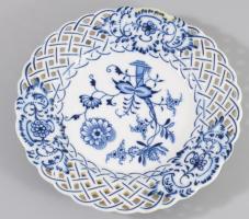 Meisseni áttört tányér, jelzett, ragasztónyommal d: 15 cm