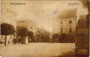 1925 Székesfehérvár, Városház tér, gyógyszertár, Deák Testvérek, Deutsch Manó és fia üzlete. Szigeti A. látkép levelezőlap-készítő kiadása, photo (fl)
