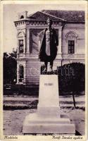 1934 Kiskőrös, Petőfi Sándor szobra. Petőfi könyvkereskedés kiadása (Szalay Sándor) (gyűrődés / crease)