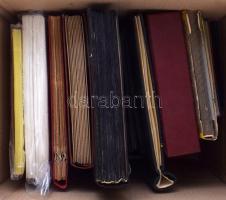 Bélyegberakók, levélberakó, ívberakó, rugós albumfedél, gyűrűs fedál tokkal stb. hullámkarton dobozban