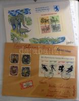 Újszerű állapotú nagy ívberakó benne blokkok, kisívek, teljes ívek, levelek, FDC-k stb. főleg német ...