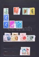 Vegyes tétel 20 db A/4, közepes és kis berakóban, lapokon és egy kisebb dobozban. Érdekes nagyon veg...