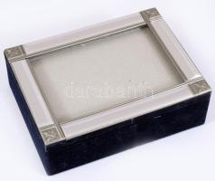 Zeneszerkezetes ékszertartó doboz, 11x15 cm