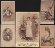 cca 1860-1890 Vegyes keményhátú fotó tétel, 5 db, közte külföldi műtermekkel (Wien (Ferd. Küss), Teschen (Richard Jastrzembski), K. Regner) valamint Peter Kolb pesti műtermében készült keményhátú fotókkal, 16x11 cm és 10x6 cm közötti méretben