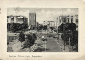 Milano Piazzo della Repubblica (small tear)