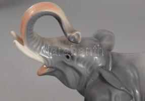 Ilmenau porcelán elefánt. Kézzel festett, jelzett, hibátlan 16x11 cm