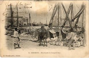 1904 Bizerte, Marchands de Gargoulettes / merchants of botijo, water jar, native people, port. H. Mounier (EK)