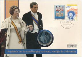 Hollandia 1994. 2 1/2G Cu-Ni "Beatrix" felbélyegzett, sorszámozott borítékban, bélyegzéssel T:AU Netherlands 1994. 2 1/2 Gulden Cu-Ni "Beatrix" in envelope with stamp, serial number and cancellation C:AU