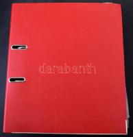 NSZK levélgyűjtemény iratrendezőben közte alkalmi és köznapi küldemények. Érdekes anyag!