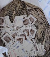 Rengeteg áztatnivaló bélyeg, főleg Körszálló, sok automata, fénymásoló papíros dobozban