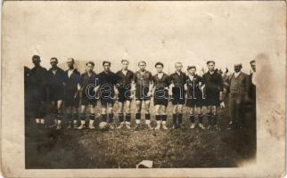 Focisták csoportképe, labdarúgó játékosok / group picture of football players. photo (tűnyomok / pinmarks)
