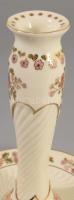 Zsolnay virág mintás gyertyatartó. Kézzel festett, jelzett, hibátlan, m: 14 cm