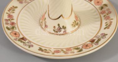 Zsolnay virág mintás gyertyatartó. Kézzel festett, jelzett, hibátlan, m: 14 cm