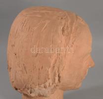 Női fej. Kerámia, jelzés nélkül, kis kopással, m: 28 cm