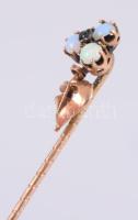 Arany (Au) hajtű, opál berakásokkal, jelzés nélkül, bruttó 1,4g