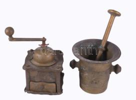 Antik bronz mozsár törővel, m: 12 cm, törő h: 23 cm + Magus bronz kávédaráló kis hiánnyal, m: 18 cm