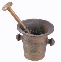 Antik bronz mozsár törővel, m: 12 cm, törő h: 23 cm + Magus bronz kávédaráló kis hiánnyal, m: 18 cm