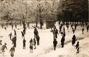 1934 Szabadka, Subotica; jégkorcsolyázók, téli sport / ice skaters, winter sport. "Rekord" Gergic Foto Atelje photo
