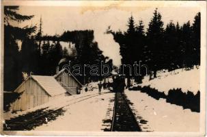 1941 Kommandó, Komandó, Comandau; iparvasút télen, gőzmozdony, vonat. Lichtenstein Henrik kiadása / industrial railway in winter, locomotive, train (felületi sérülés / surface damage)