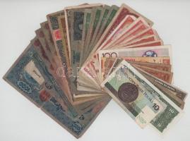 Vegyes 30db-os magyar és külföldi bankjegy tétel, rossz tartású darabokkal T:F,VG