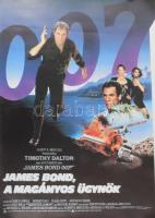 1989 James Bond, A magányos ügynök, filmplakát, Sylvester János Nyomda, feltekerve, 83x58 cm