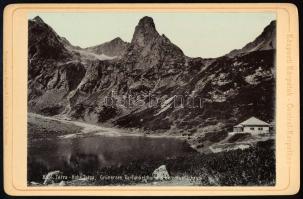 cca 1890 Magas-Tátra, Zöld tó Grünersee Karfunkelthurm, Unterkunftshaus keményhátú kabinetfotó 10,5x...