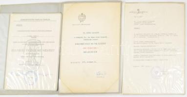 1975-1985 Grétsy László (1932-2024) nyelvész részére adományozott 3 darab kitüntetés, dicséret, kinevezés. Szakszervezetek Országos Tanácsa, Oktatási Minisztérium, Művelődési Minisztérium.