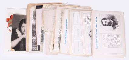 Egy doboznyi papírrégiség gyűjteménymaradvány. Szakirodalmi és történelmi témájú nyomtatványok, újságkivágások, néhány régi jegy, stb