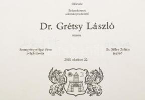 2015 Belváros-Lipótváros Budapest Főváros V. kerületi Önkormányzat oklevele Érdemkereszt adományozás...