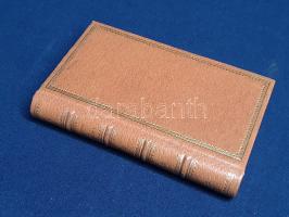 Platón:  A lakoma. Fordította Telegdi Zsigmond. (Számozott.) (Budapest), 1961. Magyar Helikon Könyvkiadó (Franklin-nyomda). 206 + [2] p. Egyetlen bibliofil kiadás. Könyvgyűjtők számára készült, számozott, bibliofil kiadás. Kolofon: "Az Új Elzevír könyvtár hetedik [!] köteteként Platón örökbecsű dialógusát nyújtjuk át az olvasónak. Telegdi Zsigmond fordítását a görög eredetivel egybevetette Kerényi Grácia. Az utószót és a jegyzeteket Falus Róbert írta. Az illusztrációkat Kondor Lajos készítette. Szerkesztő Esti Béla. A műszaki munkálatokat Földes György irányította. Megjelent 7800 példányban, ebből 1600 példány félbőr-kötésben, 1000 példány bőrkötésben, számozva. Ez a könyv a 632. számú példány". (Új Elzevir könyvtár.) Gazda-Horváth 39. old. Aranyozott, álbordás kiadói bőrkötésben, felül színes festésű lapszélekkel. Szép példány.