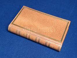 Móricz Zsigmond:  Szegény emberek. Öt elbeszélés. (Számozott.) (Budapest), 1960. Magyar Helikon Könyvkiadó (Franklin-nyomda). 225 + [7] p. Egyetlen bibliofil kiadás. Könyvgyűjtők számára készült, számozott, bibliofil kiadás. Kolofon: "Az Új Elzevír könyvtár hatodik köteteként Móricz Zsigmond válogatott novelláit nyújtjuk át az olvasónak. A novellákat válogatta és az utószót írta Nagy Péter. A Szépirodalmi Könyvkiadó kiadásában megjelent "Móricz Zsigmond összegyűjtött művei" szövegét közöljük. Az illusztrációkat Würtz Ádám rajzolta. Felelős szerkesztő Erdős Magda. A nyomdai munkálatokat Földes György irányította. Megjelent 5300 példányban, ebből 1100 példány félbőr-kötésben, 600 bőrkötésben, számozva. [Ez a könyv az] 56. [számú példány]." A tartalomjegyzék előtti oldalon apró foltosság. (Új Elzevir könyvtár.) Aranyozott, álbordás kiadói bőrkötésben, felül színes festésű lapszélekkel. Jó példány.