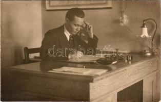 Lupény, Lupeni; bányairoda, hátoldalon irodista aláírásával / mine office, signature on the backside. photo