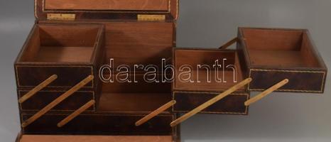 cca 1900 Szecessziós bőrbevonatos széthajtható fiókos szivartartó doboz, fedelében csont szivarvágóv...