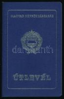 1988 Magyar Népköztársaság által kiállított fényképes útlevél