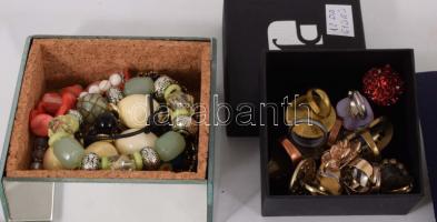 Doboznyi vegyes bizsu tétel, közte értékesebb darabokkal, ezüst (Ag) ékszerekkel, átnézésre érdemes!