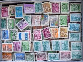 Több száz db képes magyar bündli, cipőd dobozban