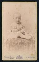 1892 Sárdy Brutus (1892-1970) festőművész, restaurátor csecsemőkori fényképe 6,5x,11 cm