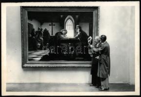 ca 1960 Sárdy Brutus (1892-1970) festőművész és restaurátor a Szépművészeti Műzeumban egyik munkájával 18x12 cm