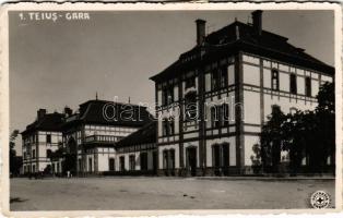Tövis, Teius; Gara / pályaudvar, vasútállomás / railway station (gyűrődés / crease)