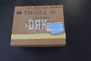Kb. 500 db MODERN magyar és külföldi város képeslap dobozban / Cca. 500 modern Hungarian and foreign...