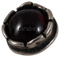 Ezüst (Ag) fülbevaló pár, gránát berakással, jelzett, bruttó 3,3g