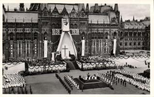 Budapest V. Parlament Szent István Jubileumi év 1938 photo